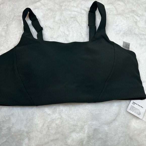 lululemon athletica Other - Lululemon Women's green Sports Bra